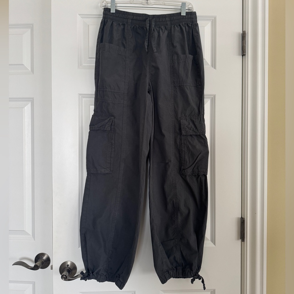 Aerie Cargo Pants, slate gray, size small, elastic waist, tie front, tie bottom
